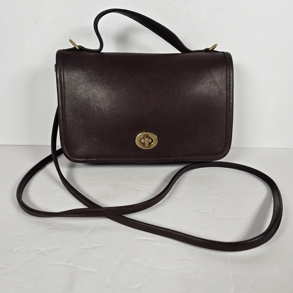 Coach Handbags - Coach Vintage Brown Leather Casino  Crossbody Bag K5D-9924